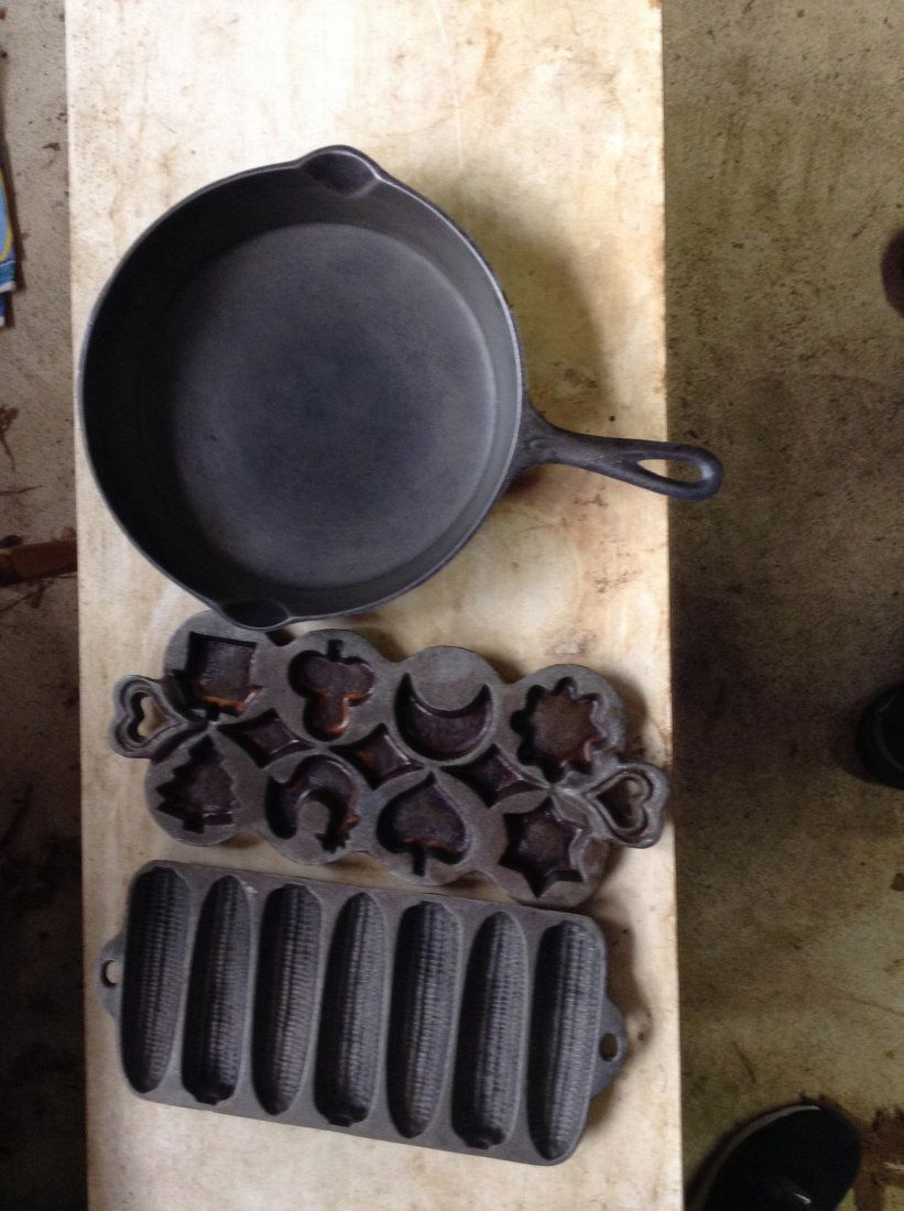 Cast Iron Frying Pan and Molds (1 of 1)