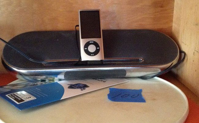 Phillips Ipod, Ipad docking station with Ipod (1 of 1)