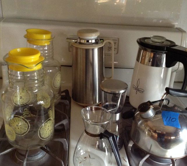 Top of Stove no burners; Just the Pyrex: Top of Stove no burners; Just the Pyrex: All vintage