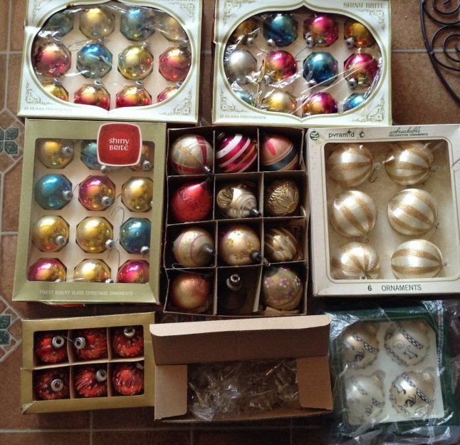 Vintage Christmas Ornaments: Vintage Christmas Ornaments: as seen in photos