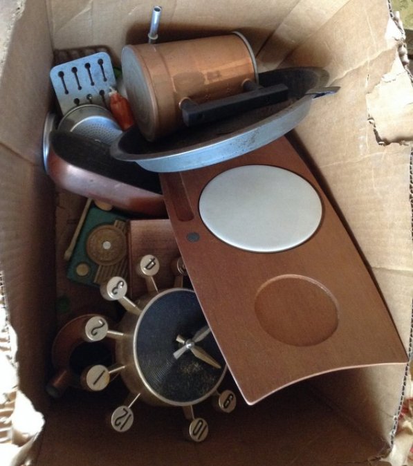 Mid century Copperware Radio Clock (1 of 2)