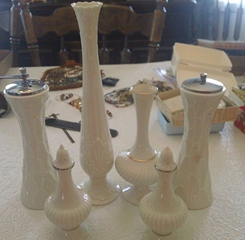 Lenox lot vases, Salt & Pepper with gold marking on: Lenox lot vases, Salt & Pepper with gold marking on bottom: as seen in photo
