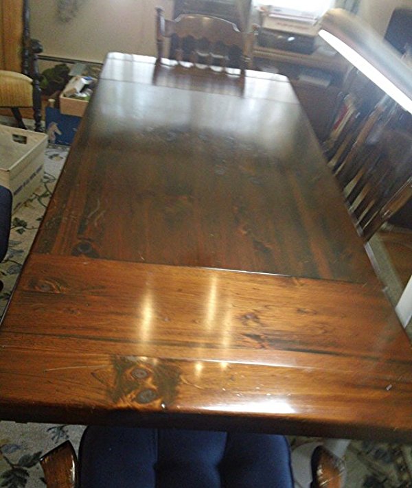 country Table with 6 matching chairs (1 of 2)