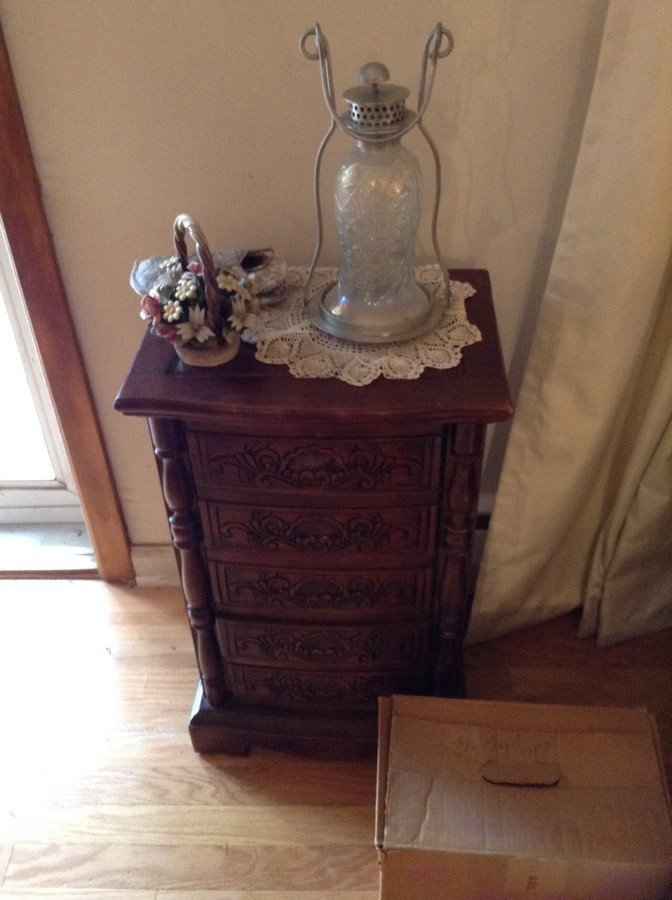 Wooden 5 drawer storage with contents (1 of 1)