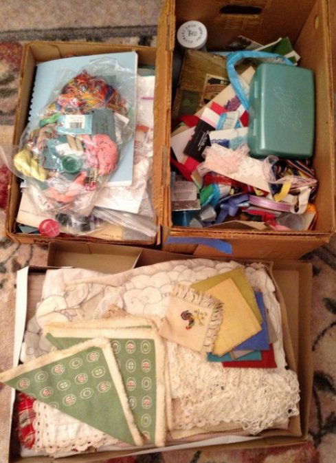 Large amount vintage textiles , embrodary thread (1 of 1)