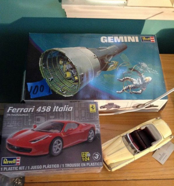 Franklin mint car - 1949 Buick Roadster, Ferrari Italia (1 of 3)