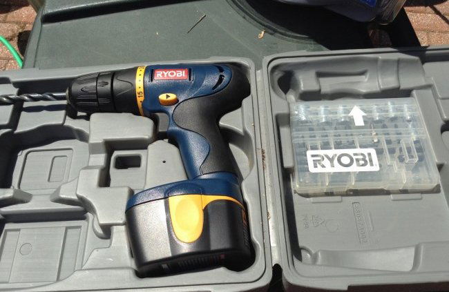 Ryobi drill 12 v with extra drill bits - No charger (1 of 1)