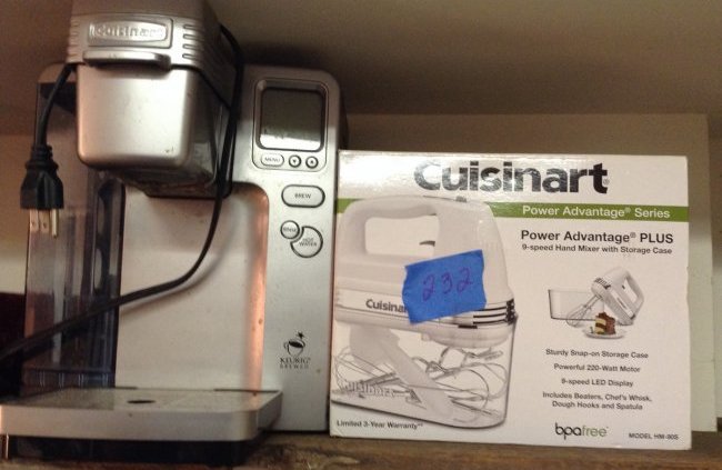 Quisinart blender and a keurig brewer: Quisinart blender and a keurig brewer