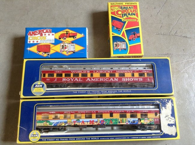 AHM & Walthers Circus Train & Accessories (1 of 1)