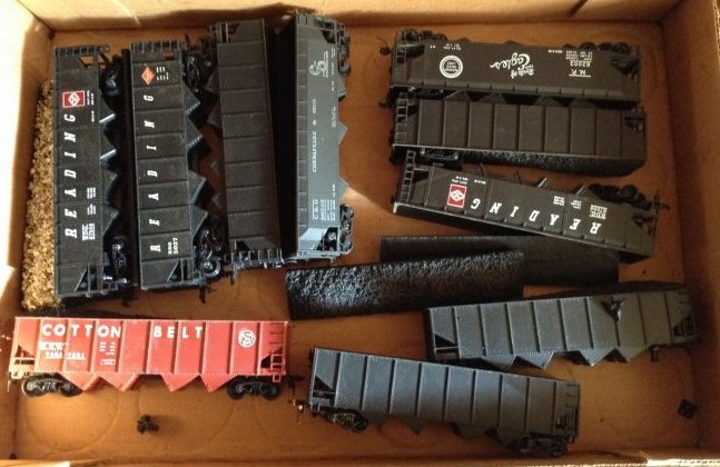Lot of Hopper Train Cars: Lot of Hopper Train Cars: as seen in photo