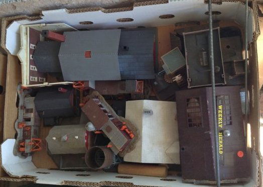 Vintage HO buildings (1 of 1)