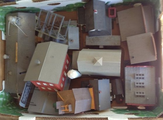 Vintage HO buildings (1 of 1)