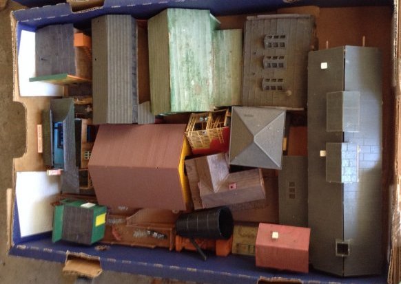 Vintage HO buildings (1 of 1)