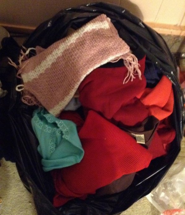 huge amount of vintage clothing (1 of 1)