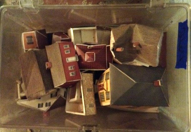 Vintage paper houses for train set: Vintage paper houses for train set: as seen in photo