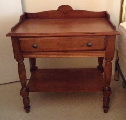 Lane end table (1 of 1)