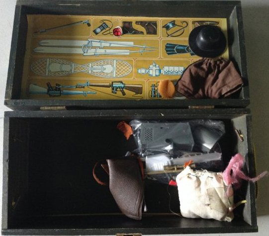 GI Joe case & accessories (1 of 1)