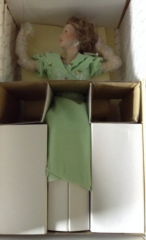 Norman Rockwell Danbury mint Going out doll (1 of 1)