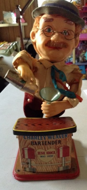 Charlie Weaver Works 100%: Charlie Weaver Works 100%