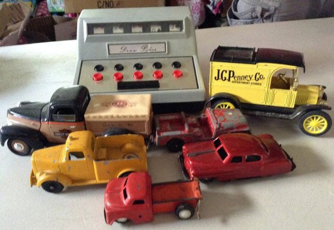 Vintage Toys cars poker machine (1 of 1)