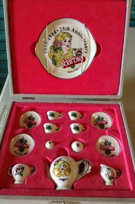 Barbie Ceramic Tea Set 25th Anniversary (1 of 2)
