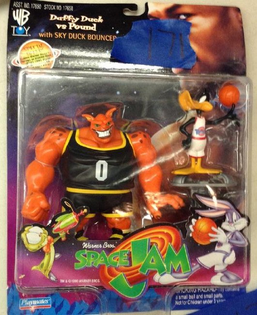 Warner Bros. Space Jam Daffy Duck vs Pound (1 of 1)