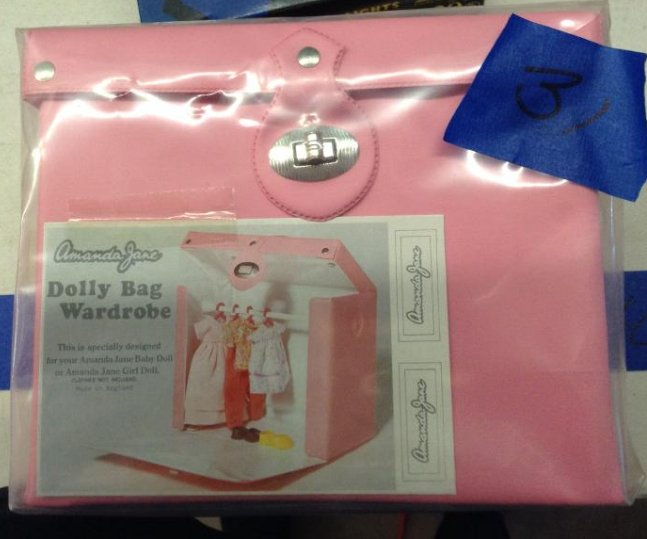 Amanda Jane Dolly Bag Wardrobe never opened: Amanda Jane Dolly Bag Wardrobe never opened