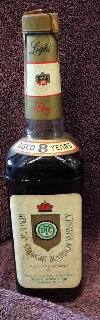 Kentucky Striaght Bourbon Whiskey Light Dry 4/5 quart: Any contents in bottle is Free; You are bidding on the bottle