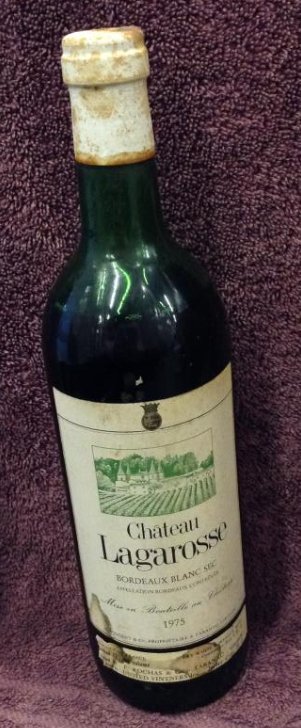 1975 Chateau Lagarosse Bordeaux Blanc Sec 1 pint 8 fl: Any contents in bottle is Free; You are bidding on the bottle