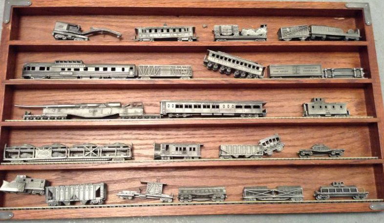 Franklin Mint  Pewter Trains with display case (1 of 1)