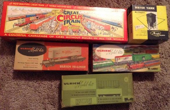 HO Train Car models unbuilt (5) (1 of 1)