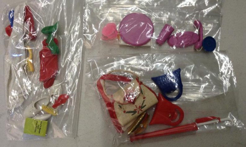 Vintage Barbie Accessories (1 of 1)