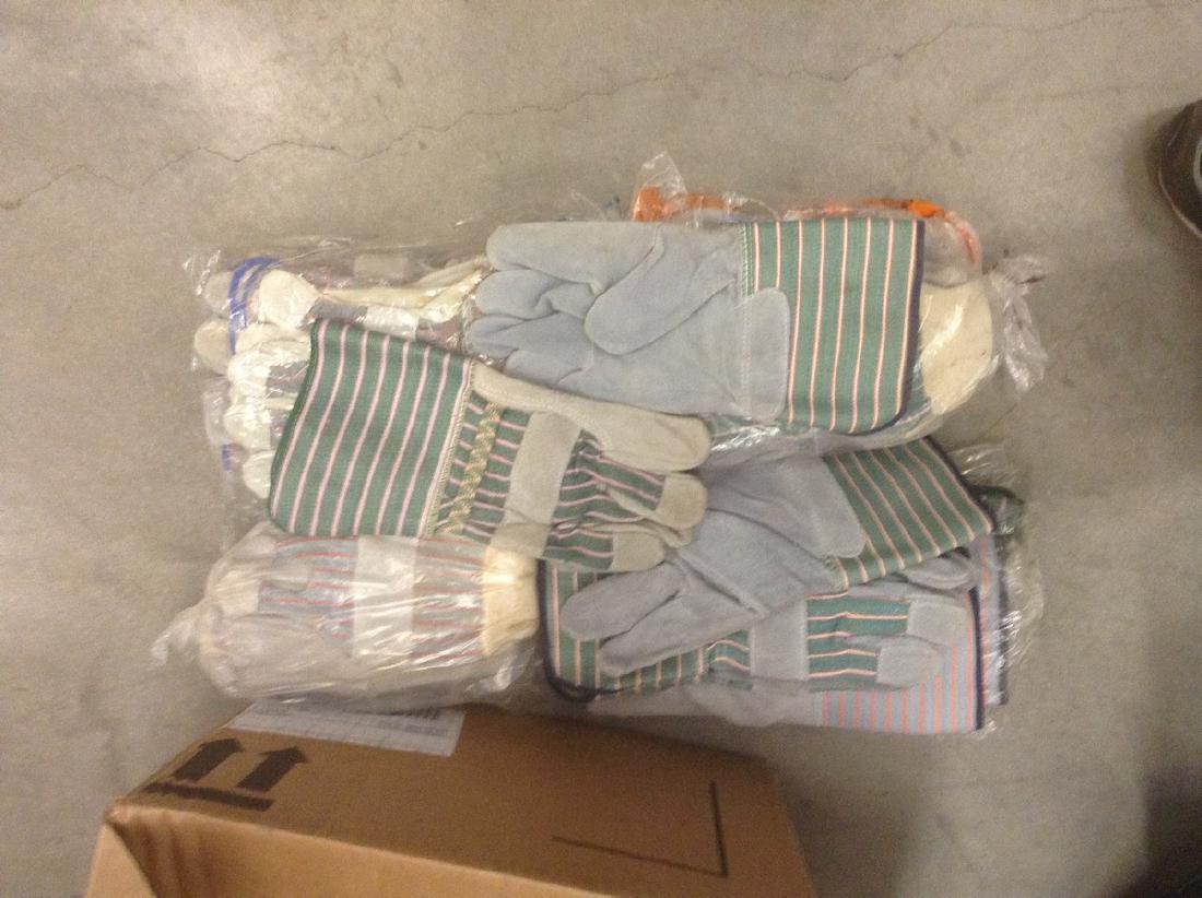 New Leather palm work gloves 2 dozen: New Leather palm work gloves 2 dozen