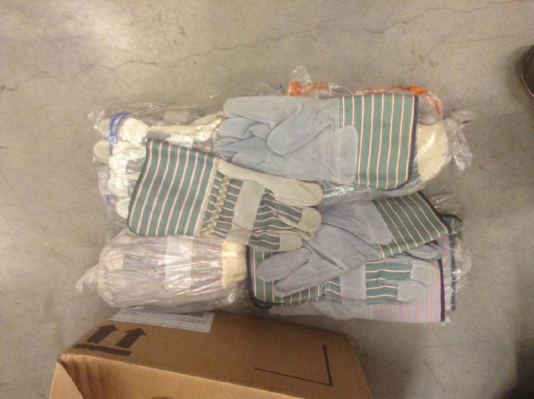 New Leather palm work gloves 2 dozen: New Leather palm work gloves 2 dozen