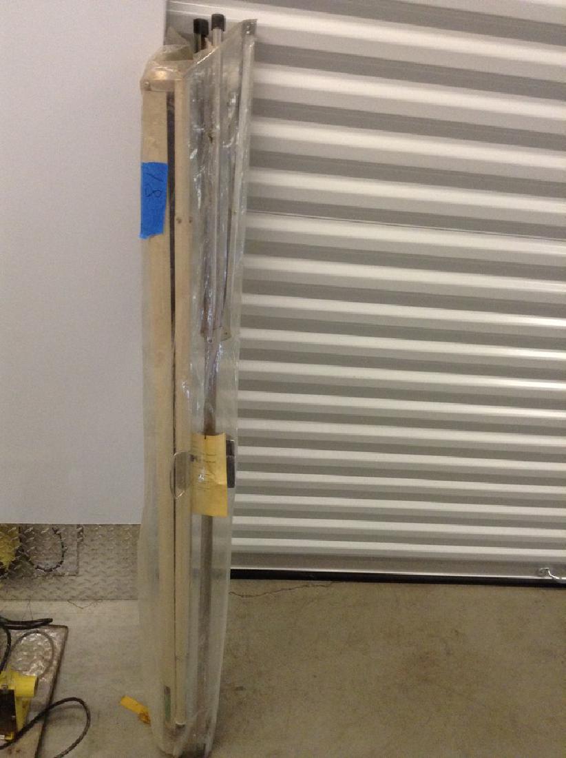 Movie projector screen (1 of 1)