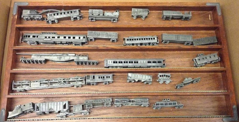 Franklin Mint Pewter Trains & Display Cabinet (1 of 1)