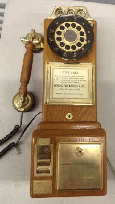 Reproduction push button phone (1 of 1)