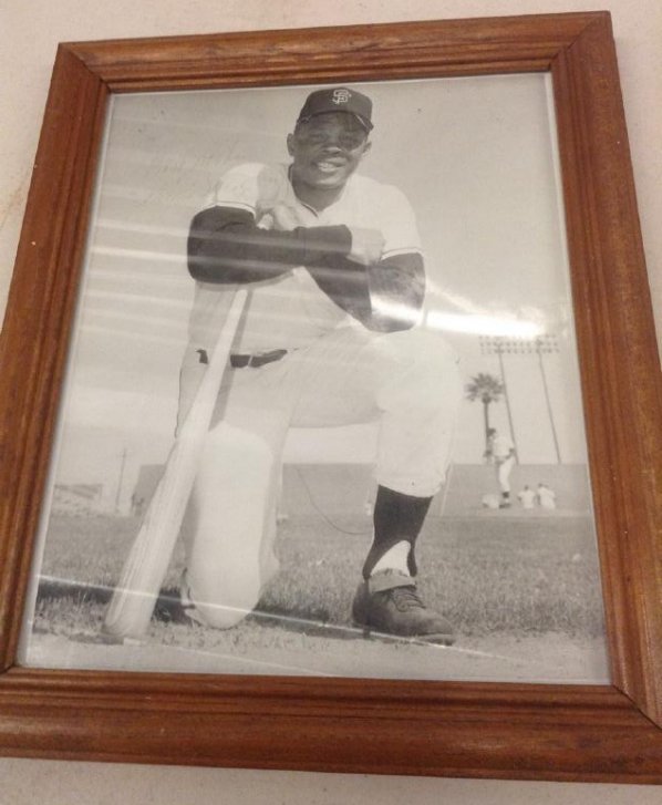 Signed Willie Mays Guarantee signature: Signed Willie Mays Guarantee signature