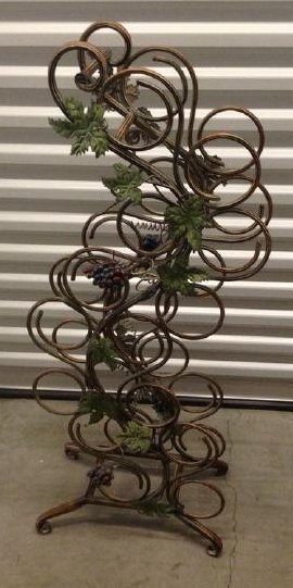 Metal Wine Rack: Metal Wine Rack