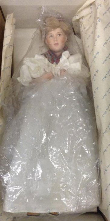 Danbury Mint Doll Prom Dress (1 of 1)