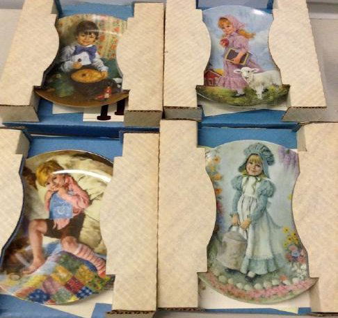 4 signed Collector Plates (1 of 1)