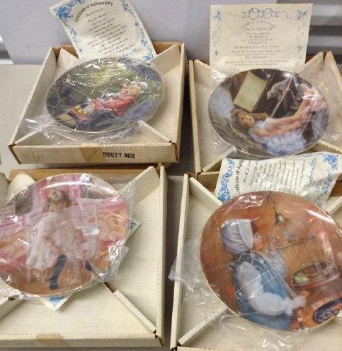 4 signed Collector Plates (1 of 1)