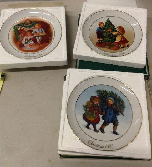 3 Avon Christmas Plates from the 80's (1 of 1)