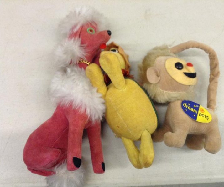 Dream pet with tags and other 60's animals (1 of 1)