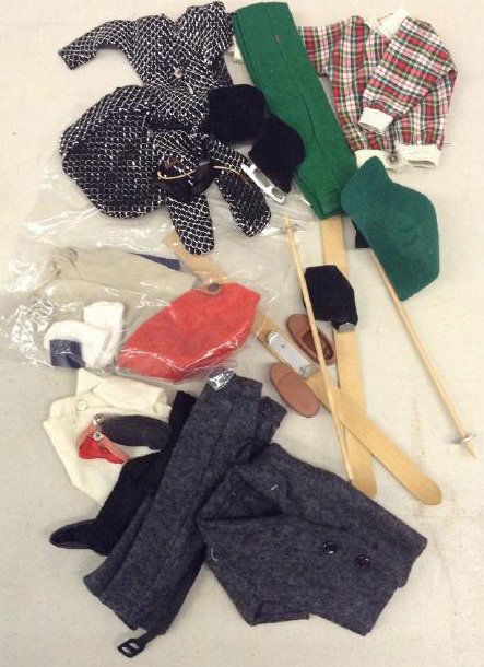 Vintage Vouge Doll Clothes (1 of 1)