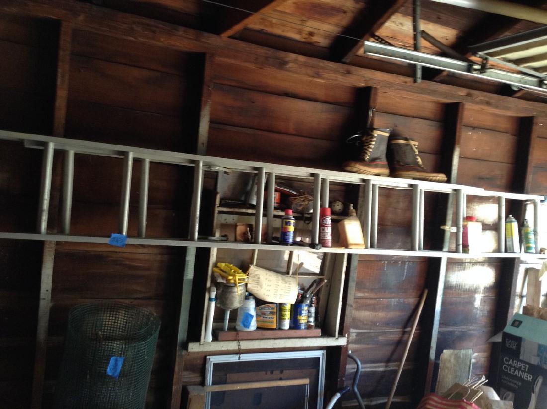 30'  Aluminum Ladder (1 of 1)