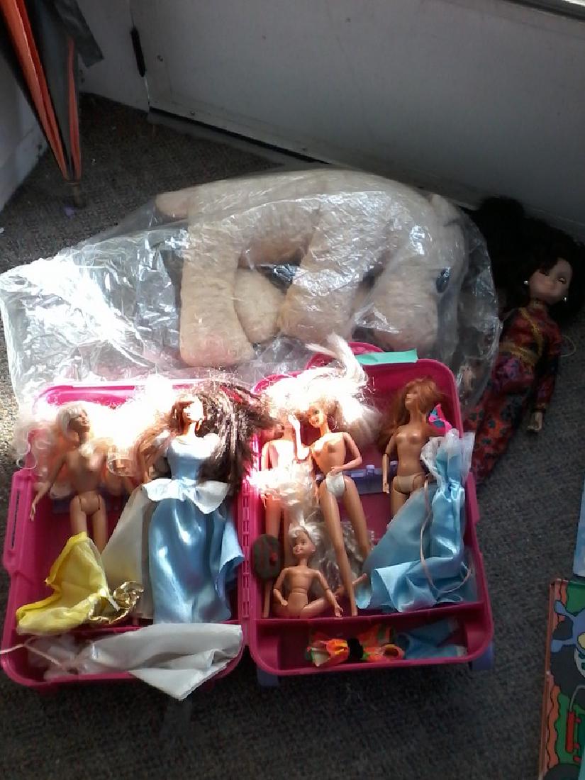 Barbies and dolls: Barbies and dolls
