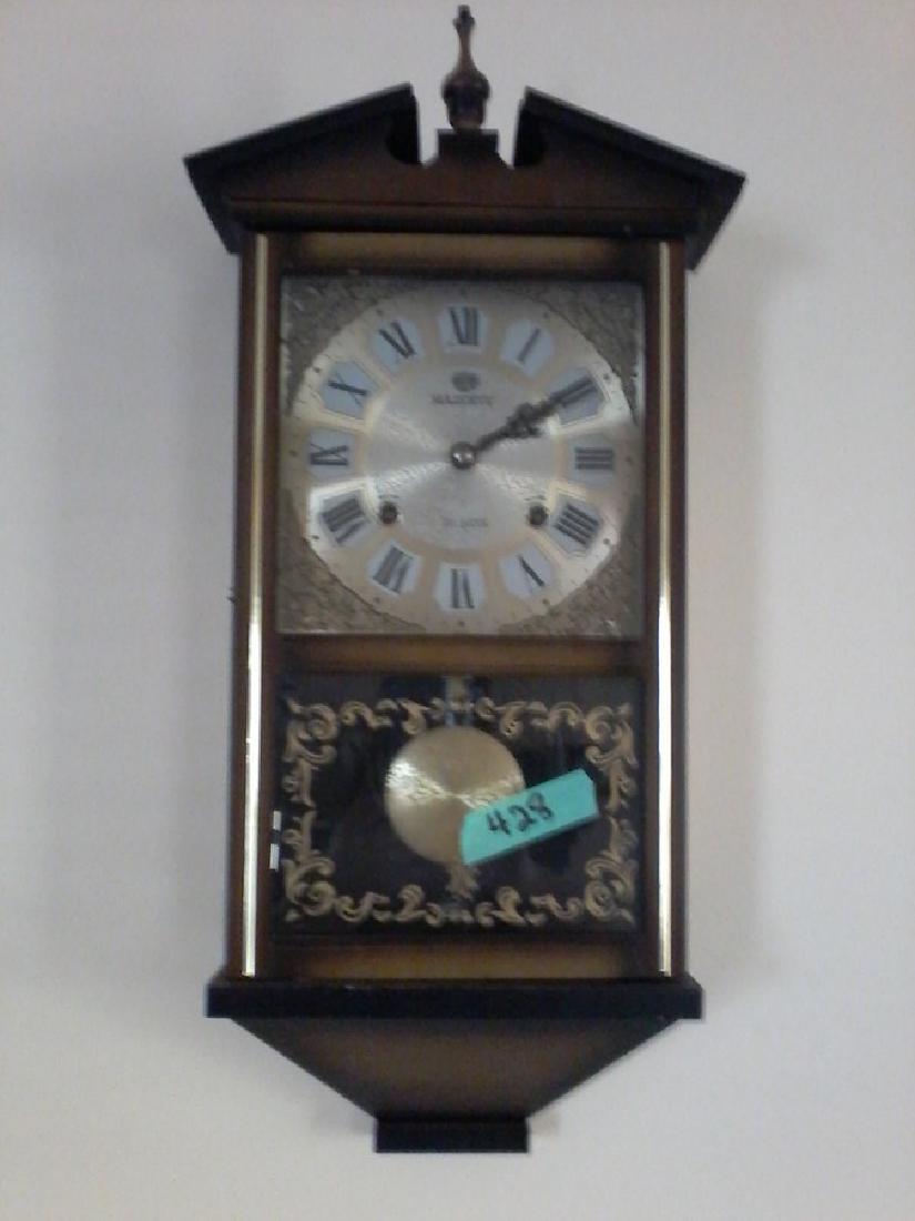 Majesty wall clock: Majesty wall clock