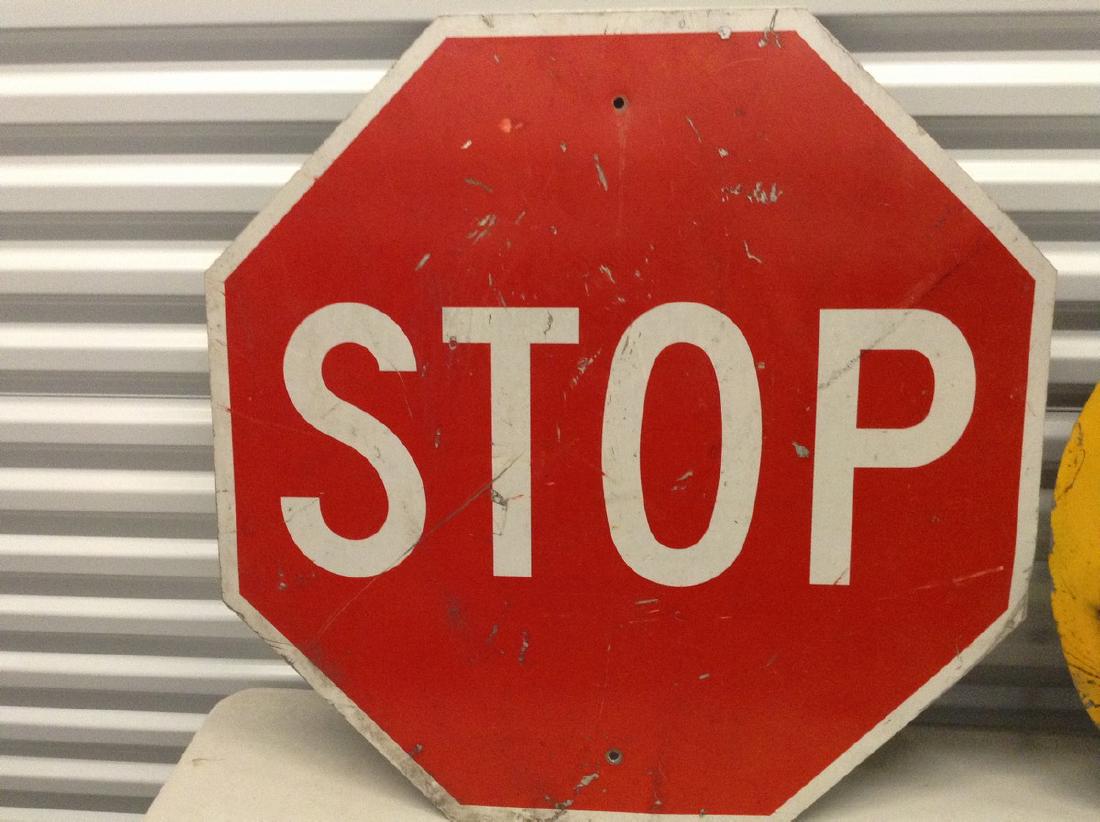 Full Size Metal Stop sign (1 of 1)