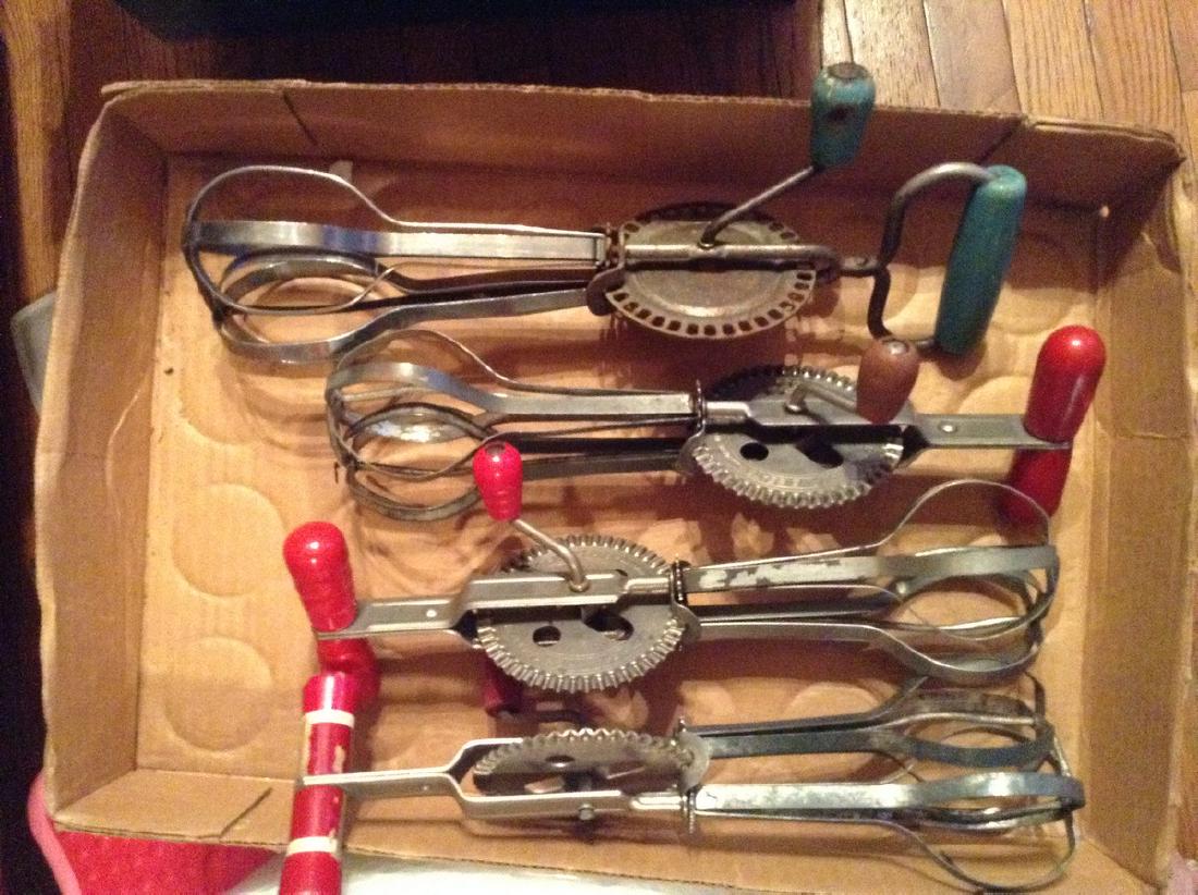 Lot of Wood Handle Kitchen Items (1 of 1)